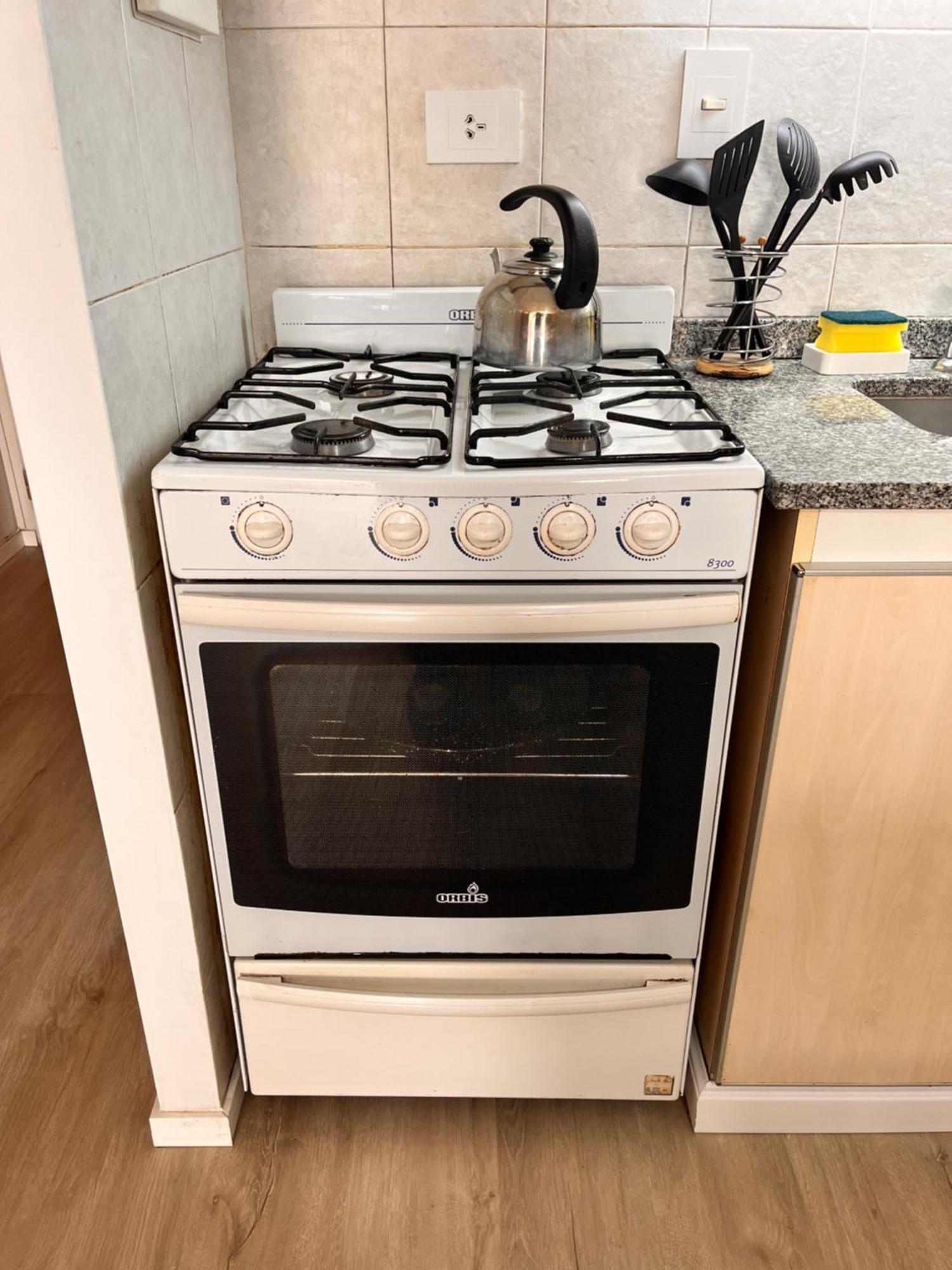 Apartment Calido Y Amplio En Recoleta A 100mts Av Cordoba Y Callao